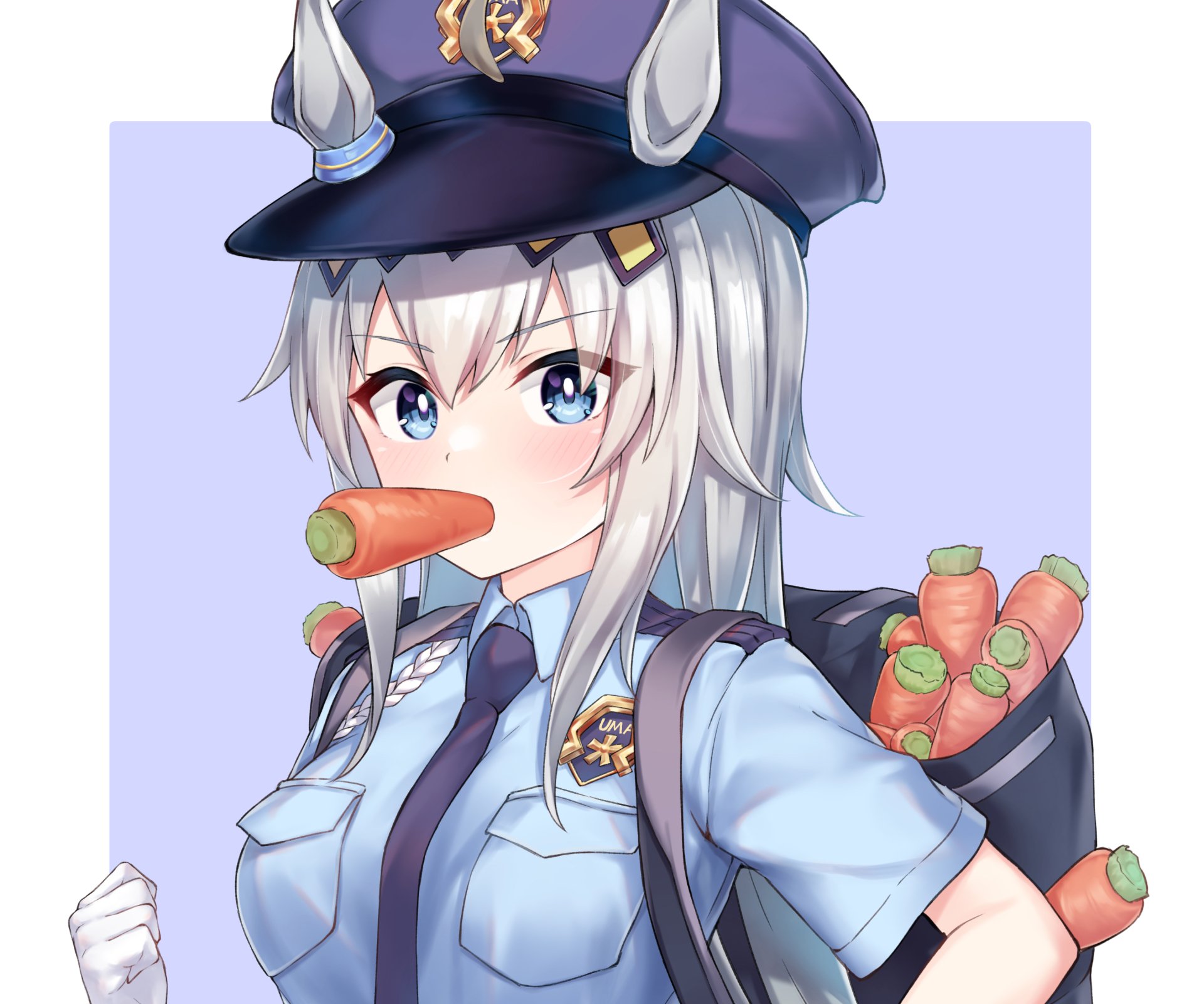 Oguri Cap (Uma Musume: Pretty Derby) in a police uniform with a carrot in her mouth and a bag of carrots on her shoulder, blue-eyed anime figure on a light purple 2K Quad HD desktop wallpaper.