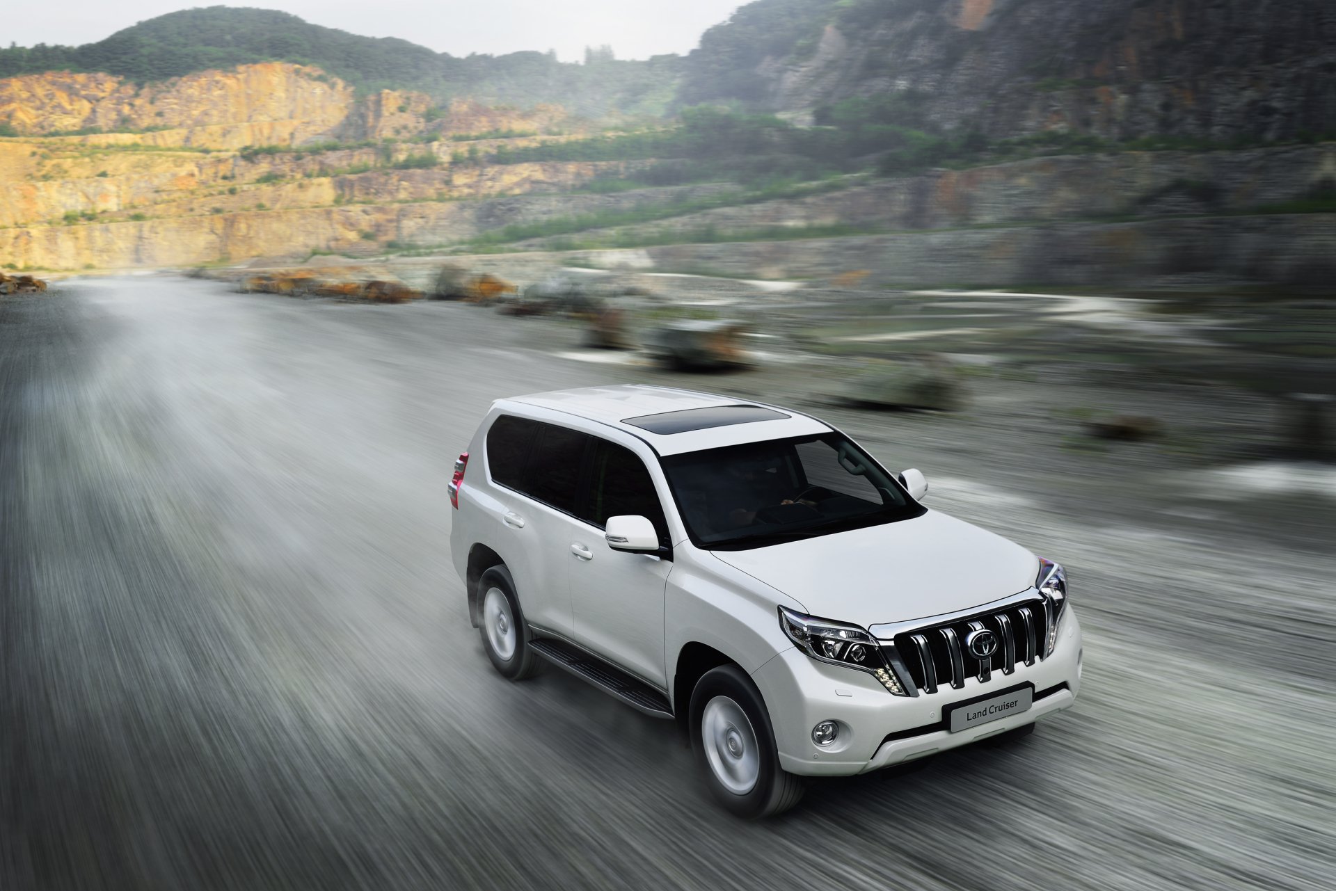 Download Vehicle Toyota Land Cruiser HD Wallpaper