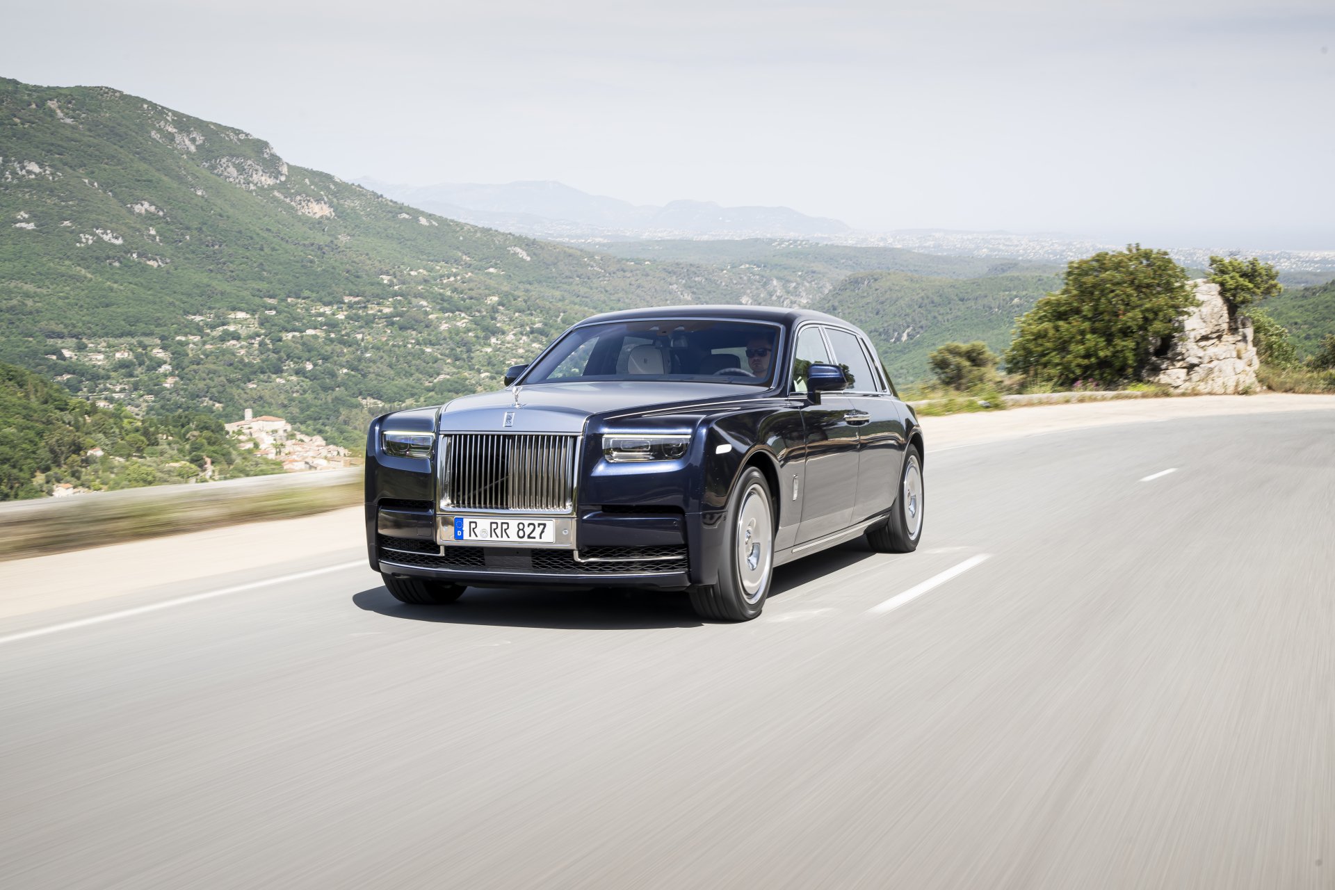 Rolls Royce Phantom Рё Geely ge