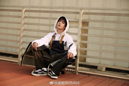 Celebrity Wang Yibo HD Desktop Wallpaper | Background Image