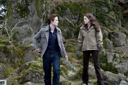 Kristen Stewart Robert Pattinson Edward Cullen Bella Swan movie Twilight (Movie) HD Desktop Wallpaper | Background Image