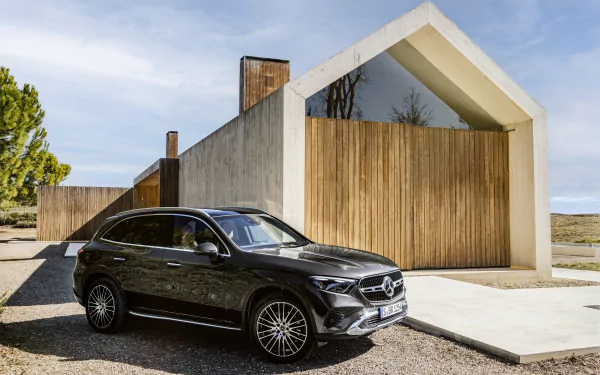  Mercedes-Benz GLC 300 4MATIC Avantgarde