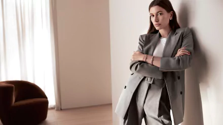 Celebrity Hailey Baldwin HD Desktop Wallpaper | Background Image