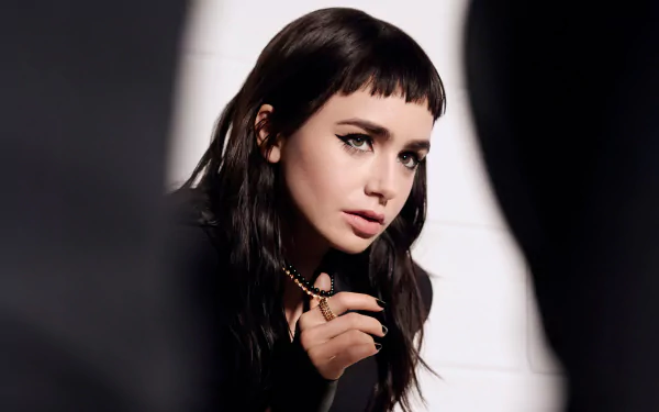 Celebrity Lily Collins HD Desktop Wallpaper | Background Image