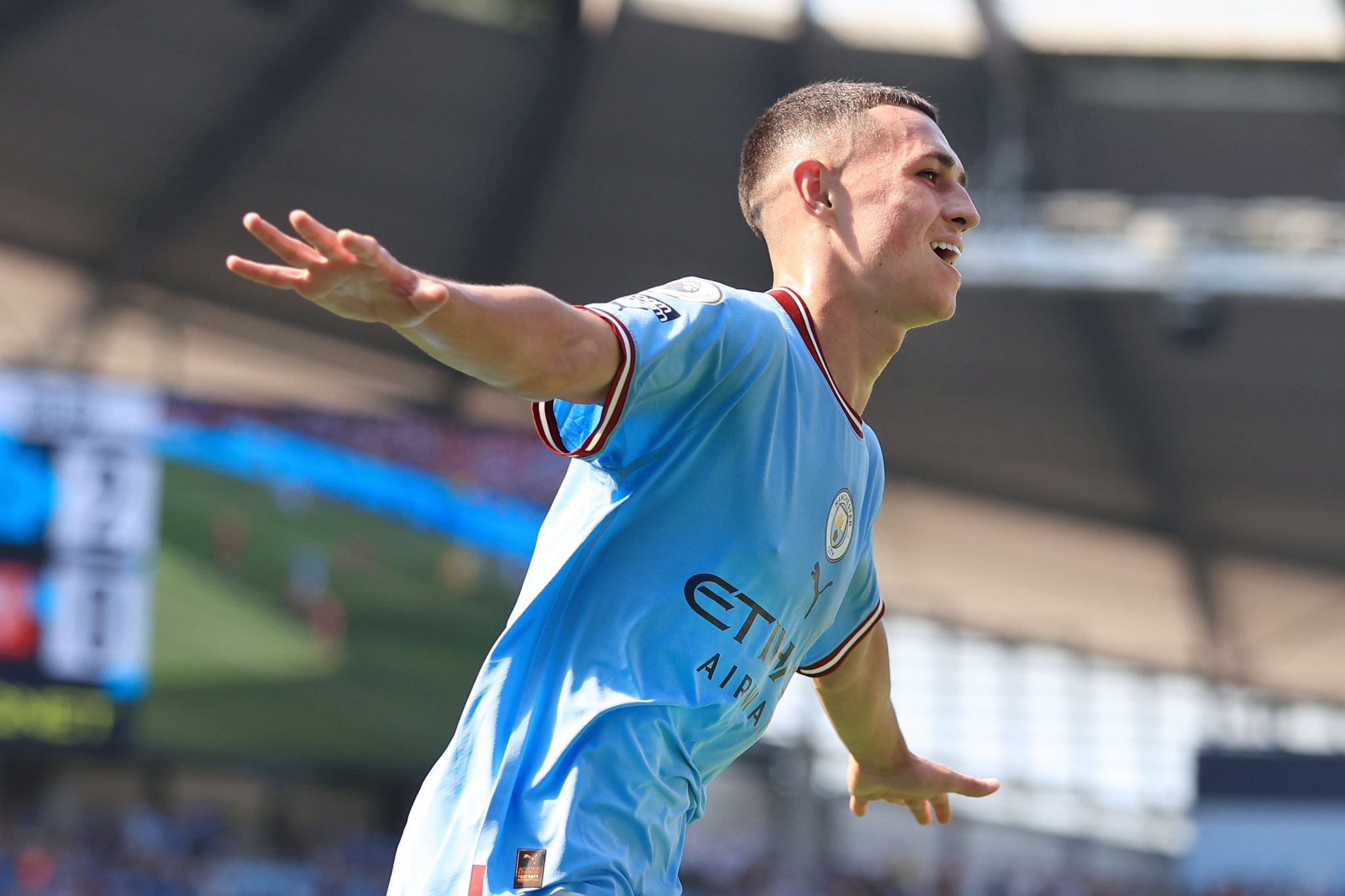 Manchester City star football player Phil Foden 2K wallpaper download