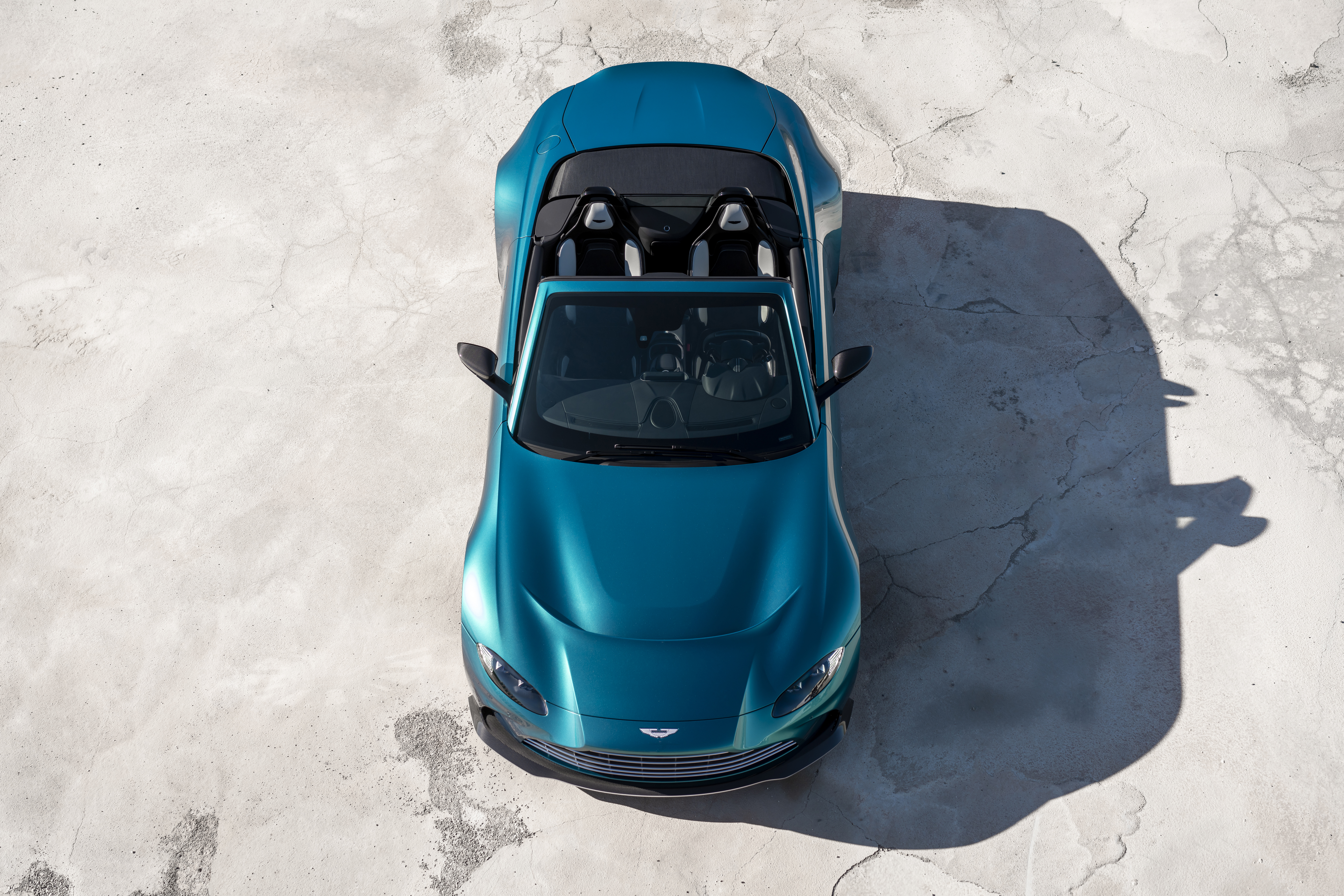 Vehicles Aston Martin V12 Vantage HD Wallpaper | Background Image