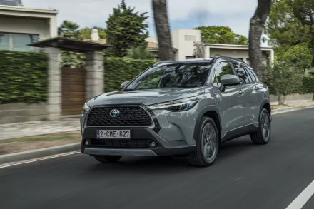 vehicle Toyota Corolla Cross HD Desktop Wallpaper | Background Image