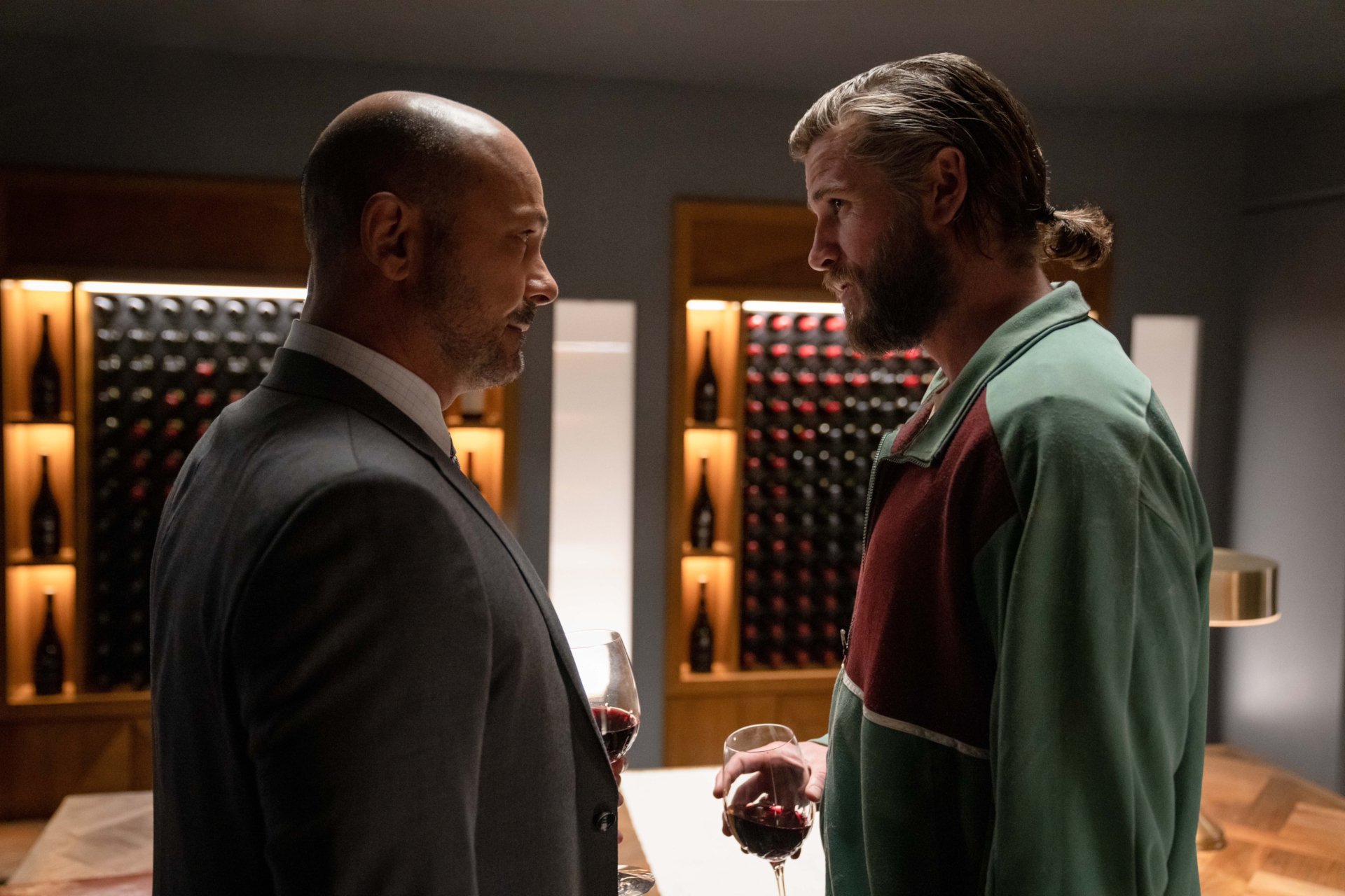 Download Liam Hemsworth Movie Poker Face HD Wallpaper