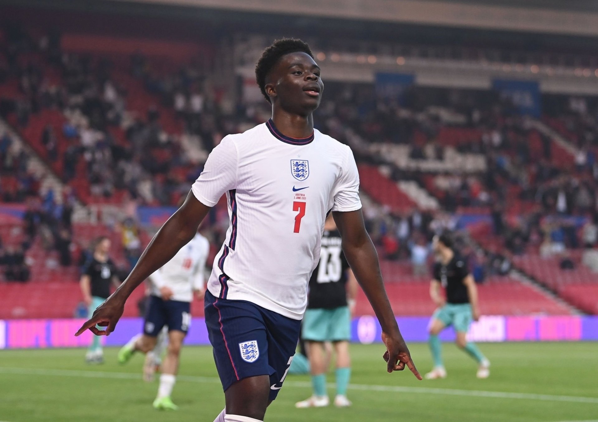 Download England National Football Team Bukayo Saka Sports HD Wallpaper