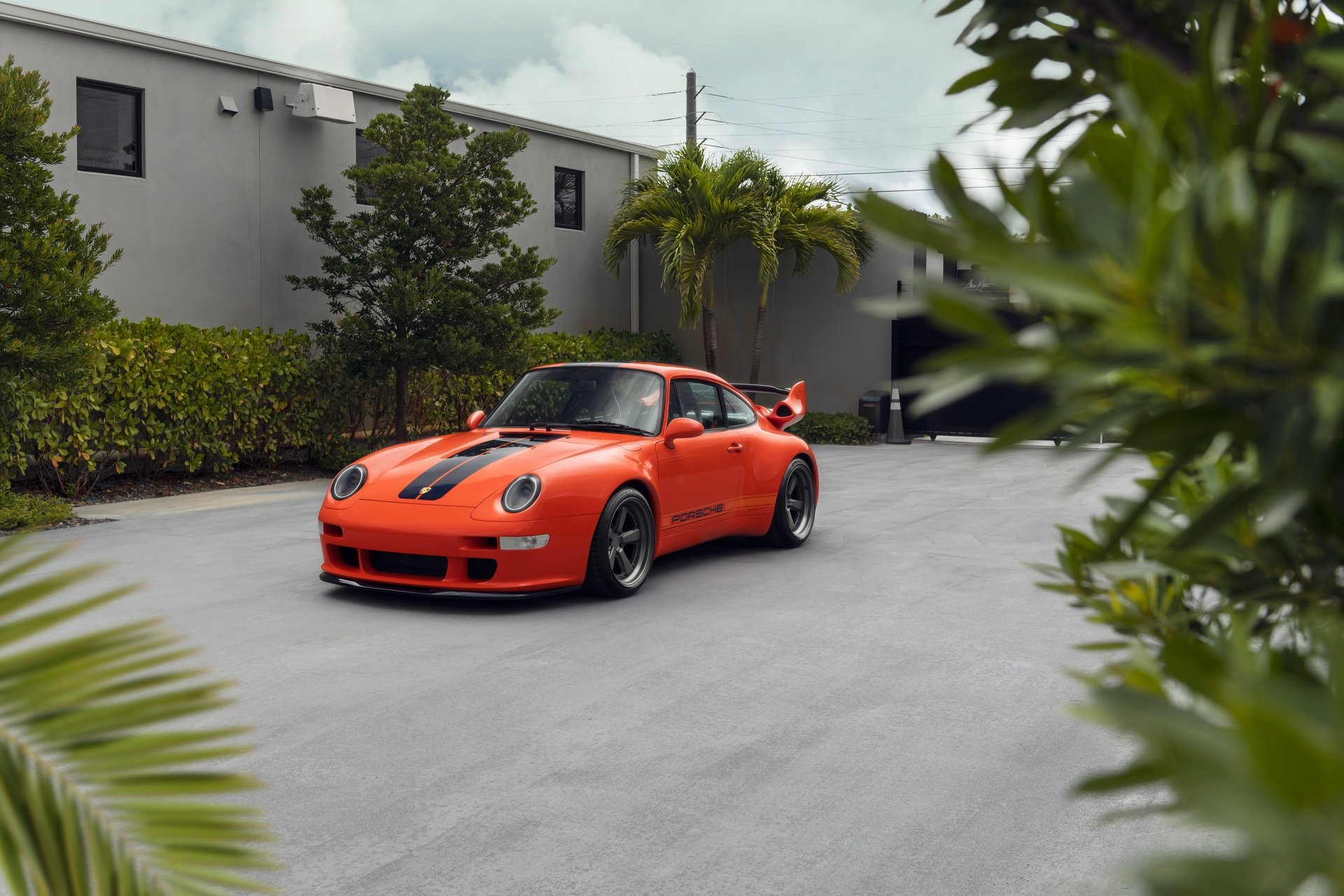 Download Vehicle Porsche 911 4k Ultra HD Wallpaper