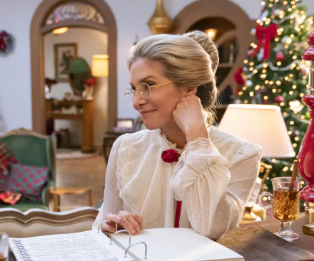  Elizabeth Mitchell in The Santa Clauses