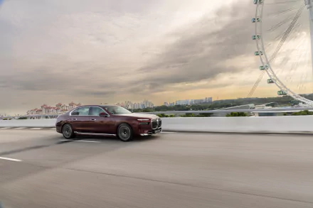 vehicle BMW i7 xDrive60 HD Desktop Wallpaper | Background Image