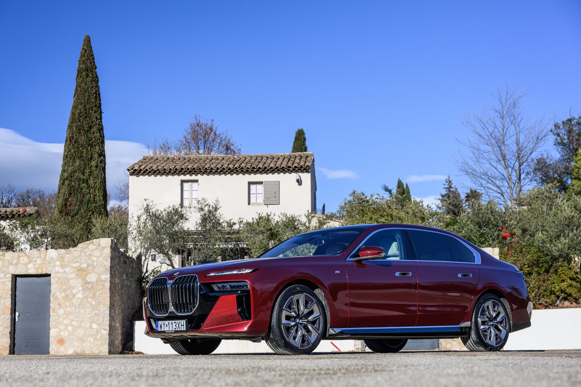 Download Vehicle BMW 7 Series 4k Ultra HD Wallpaper