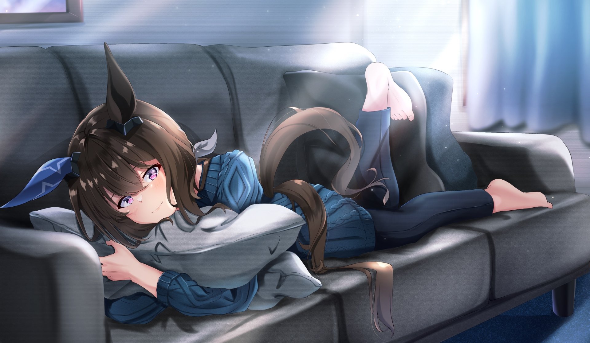 Admire Vega from Uma Musume: Pretty Derby lounges on a couch in this detailed 4K Ultra HD anime wallpaper, showcasing soft lighting and vibrant colors.