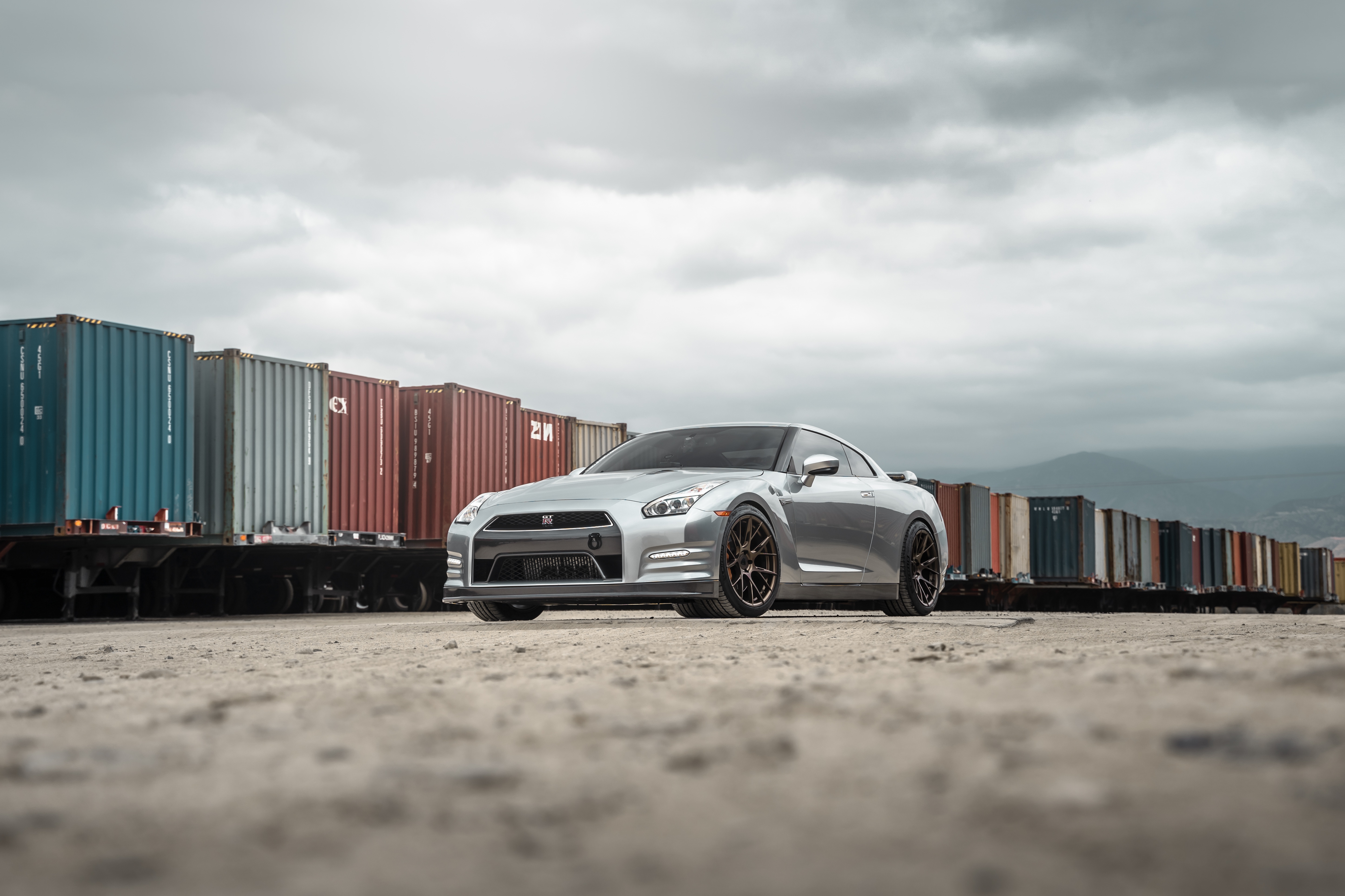 75 Nissan R35 Gtr, nissan gtr r36 HD phone wallpaper