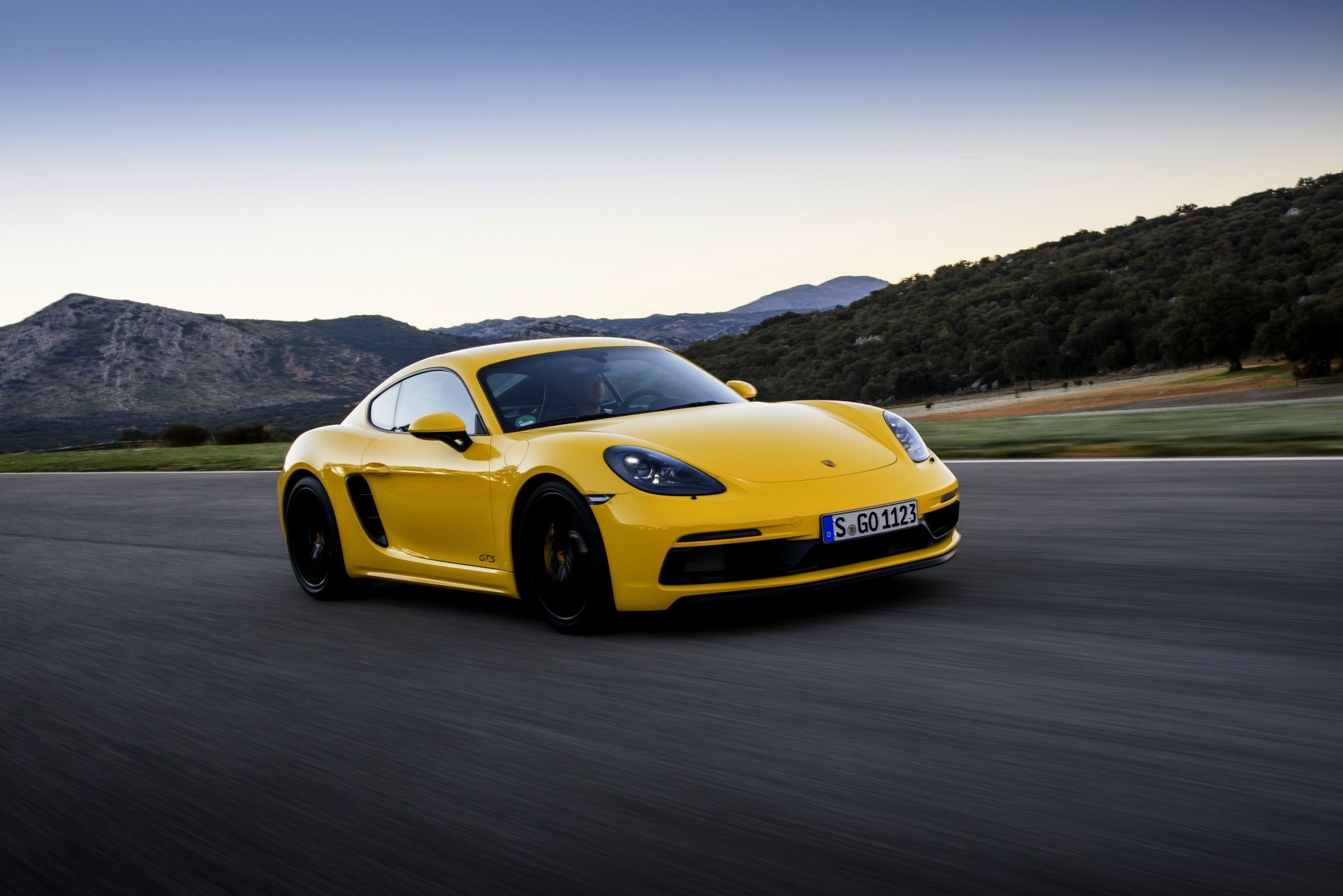 Download Vehicle Porsche 718 Cayman GTS 4k Ultra HD Wallpaper