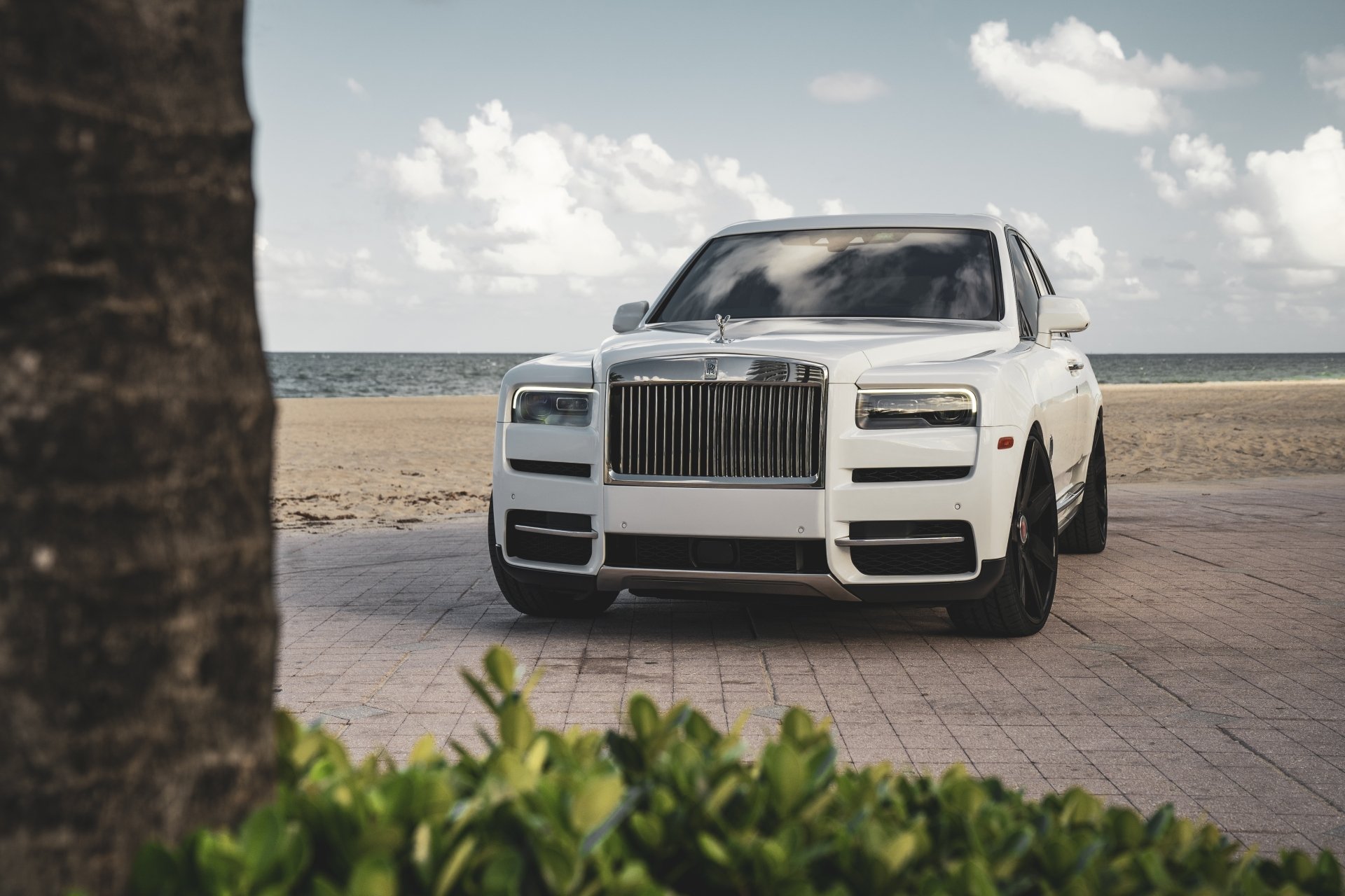 Download Vehicle Rolls-Royce Cullinan 4k Ultra HD Wallpaper