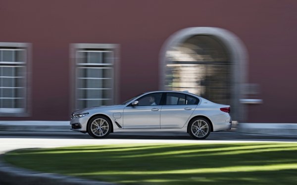 Vehicles BMW 5 Series BMW HD Wallpaper | Background Image