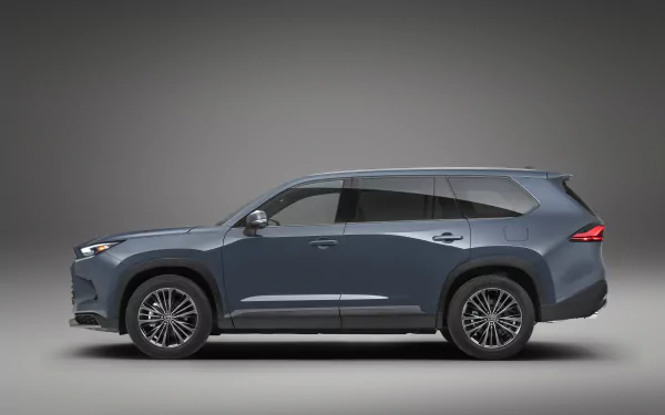 vehicle Toyota Grand Highlander HD Desktop Wallpaper | Background Image