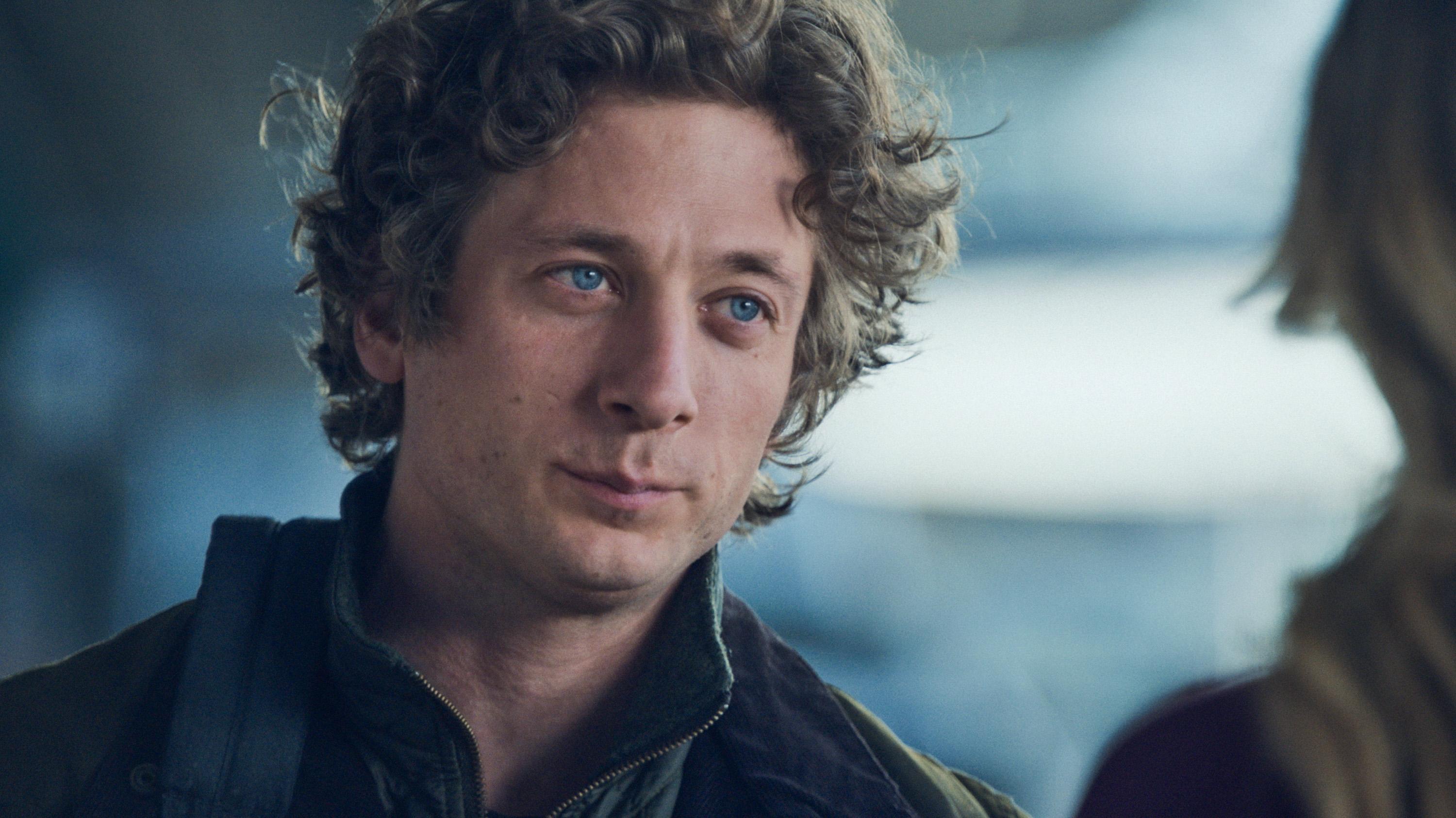 The Bear TV Show HD Wallpaper Featuring Jeremy Allen White