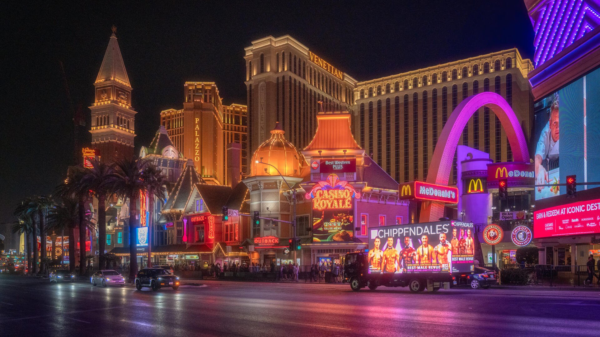 Download City Night HD Wallpaper