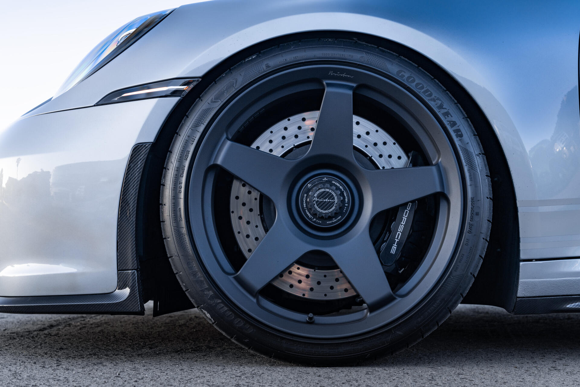 Download Car Porsche GT3 RS 8k Ultra HD Wallpaper