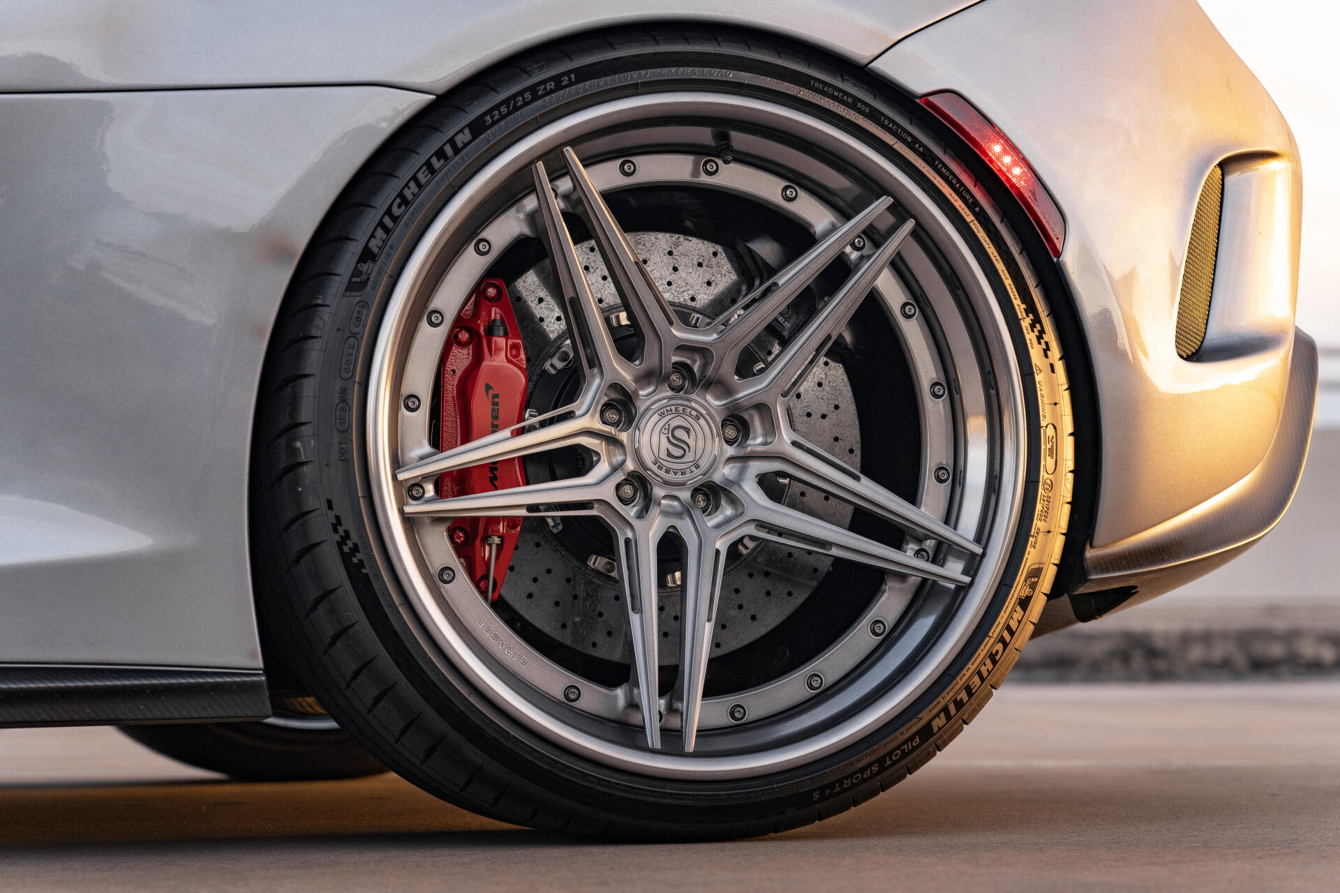 Download Car McLaren 8k Ultra HD Wallpaper