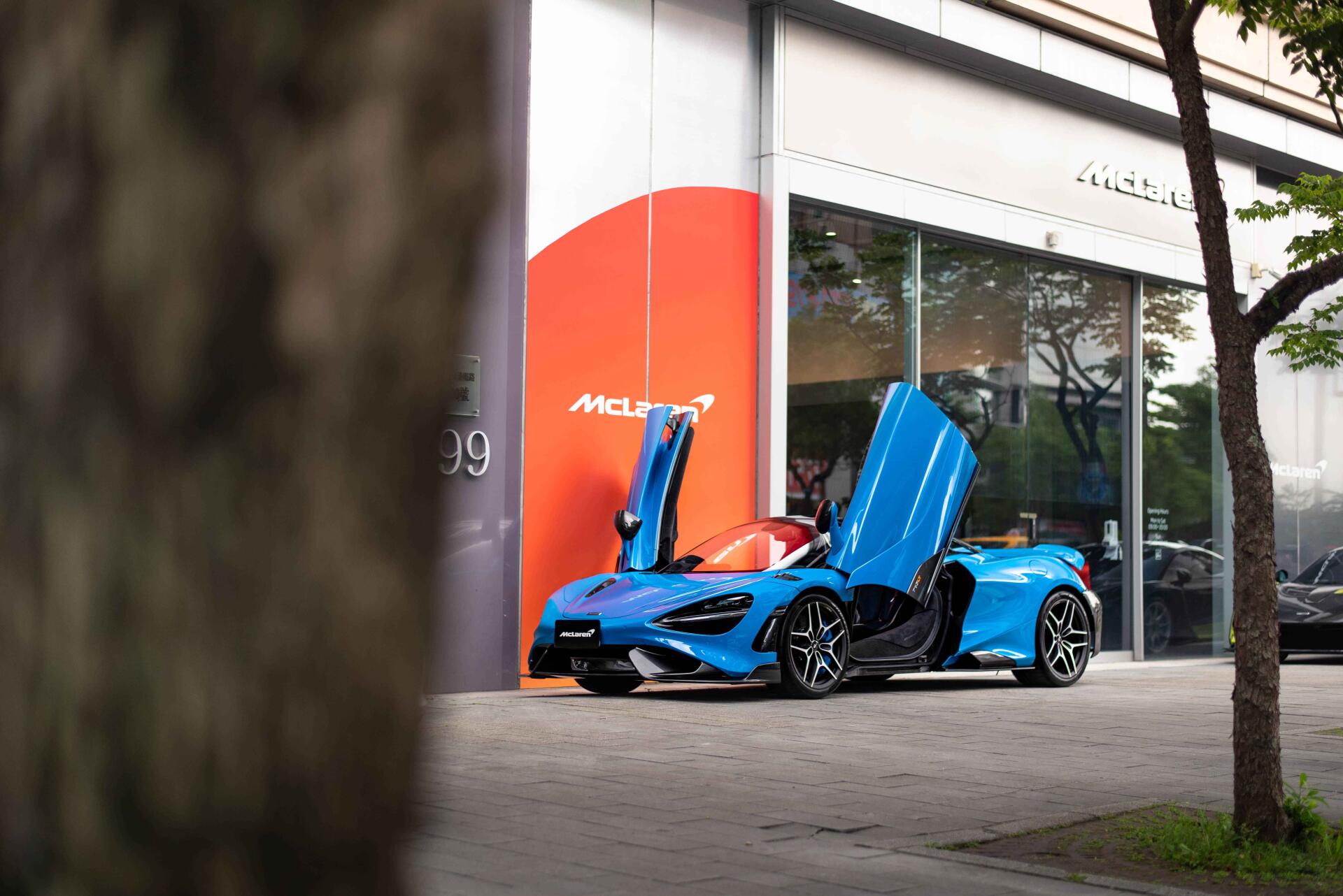 Download Car McLaren 4k Ultra HD Wallpaper