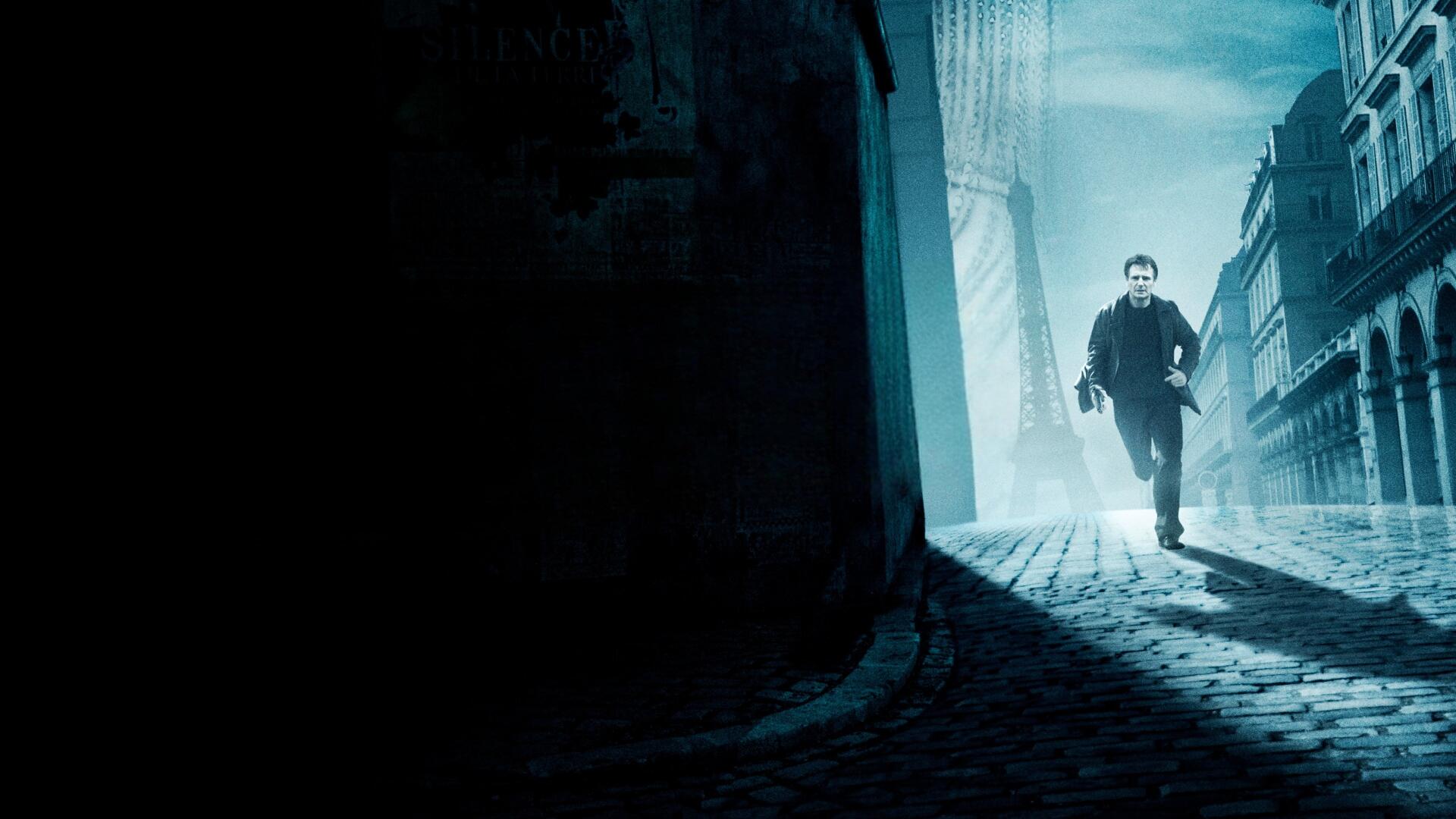 Tagged taken 4K Ultra HD PC desktop wallpaper: lone figure running through a foggy, blue-tinted cobblestone alley toward a distant city skyline.