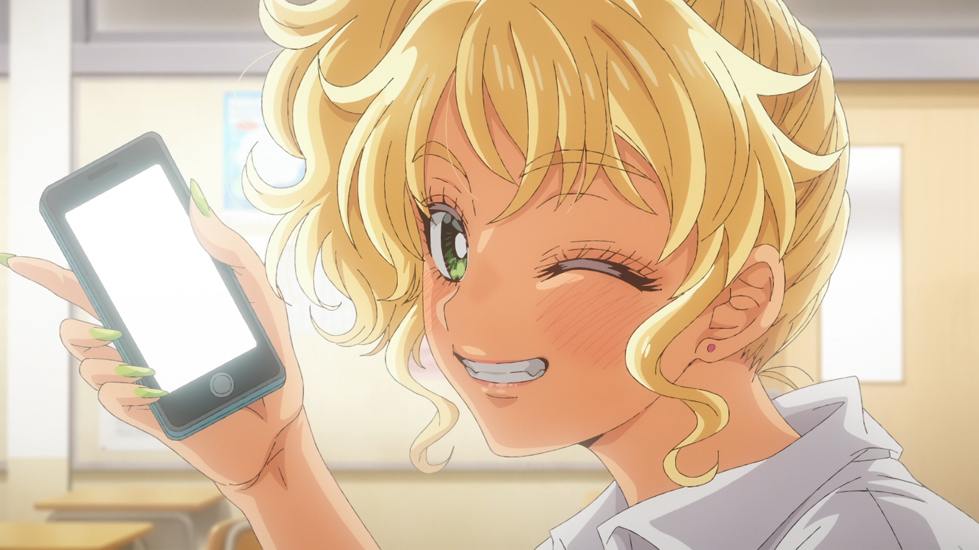 HD anime desktop wallpaper of Kotoko Ijichi from Gals Can't Be Kind to Otaku!? — winking blonde girl holding up a smartphone in a warm, sunlit room.