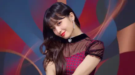 5K Ultra HD desktop wallpaper of a smiling female K-pop idol and Japanese model in red plaid with sheer black sleeves, long dark hair and a heart choker against a colorful abstract backdrop.