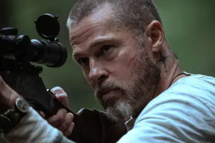 Brad Pitt aiming a rifle as a sniper in Heart of the Beast, HD PC desktop wallpaper and background.