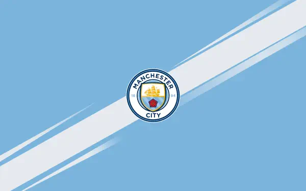 Manchester City F.C. crest centered on a sky-blue 2K Quad HD PC desktop wallpaper with white diagonal stripes.