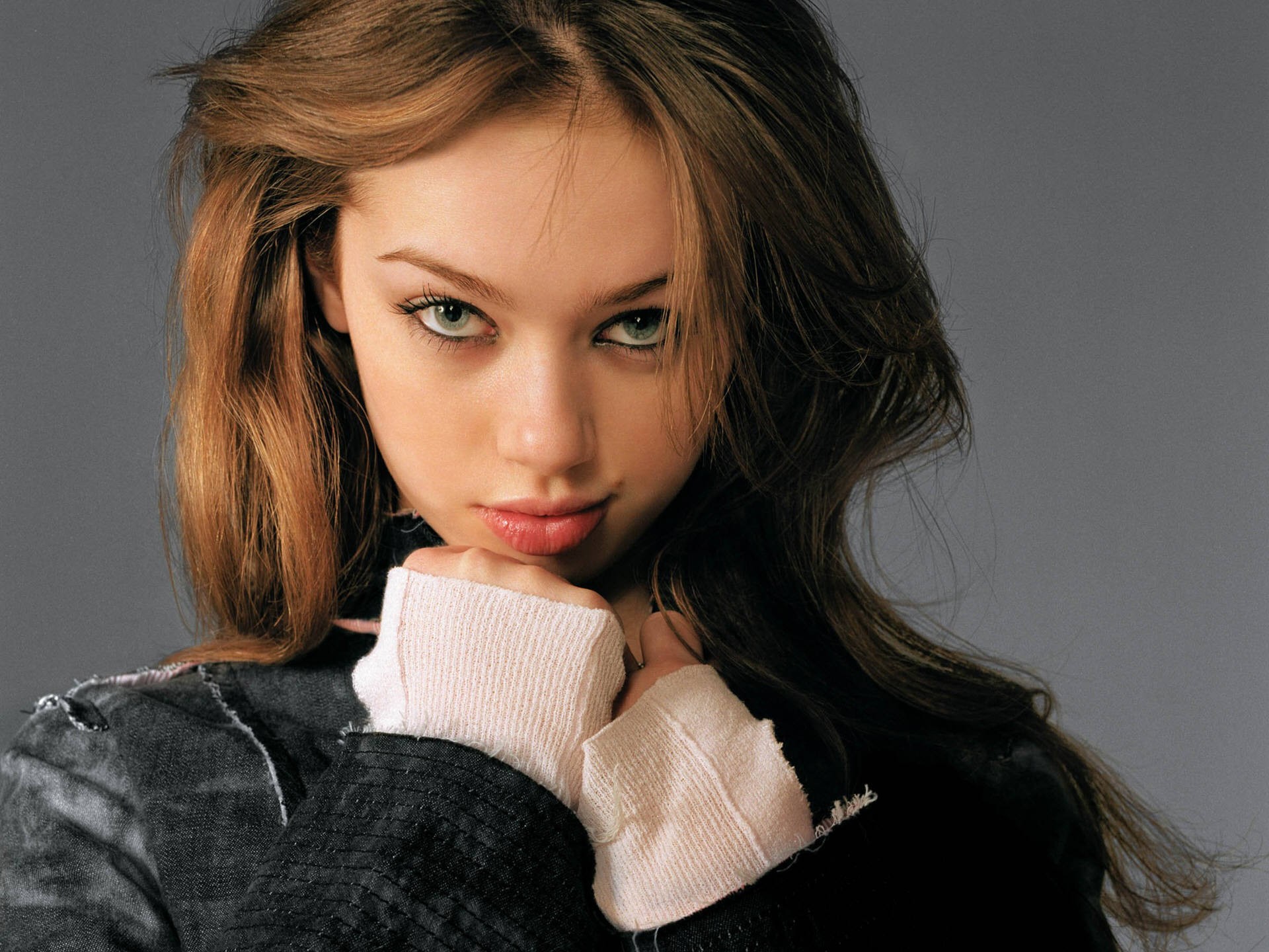 Skye Sweetnam Hd Wallpaper