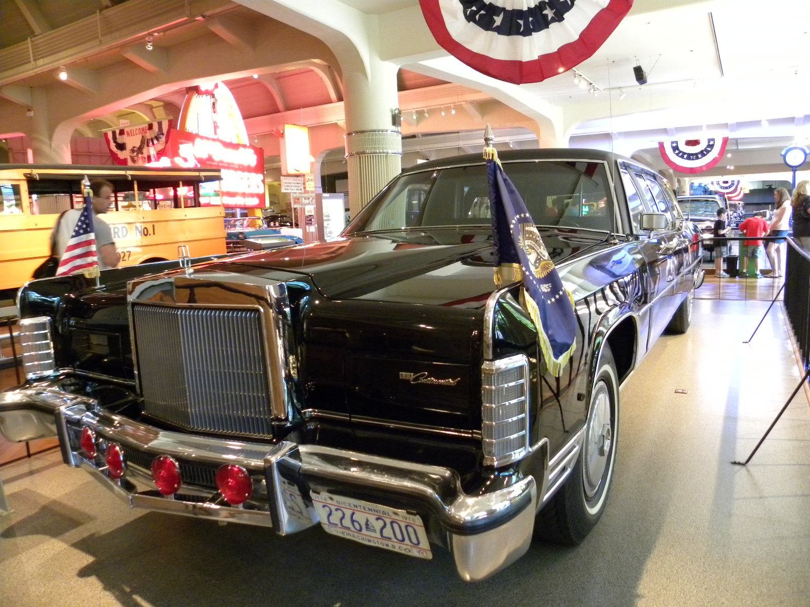 Download Vehicle Presidential Wallpaper