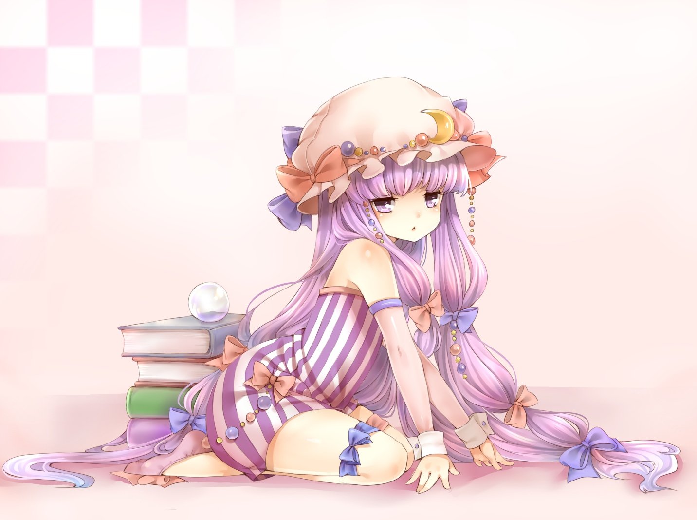 HD PC desktop wallpaper of Patchouli Knowledge (Touhou) in anime style: lavender-haired girl in frilled hat and striped dress, seated by books and a crystal orb on a pale checkered background.