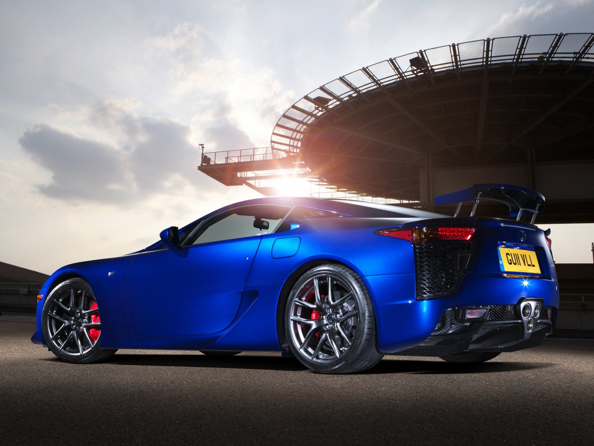 Lexus LFA dunkelblau