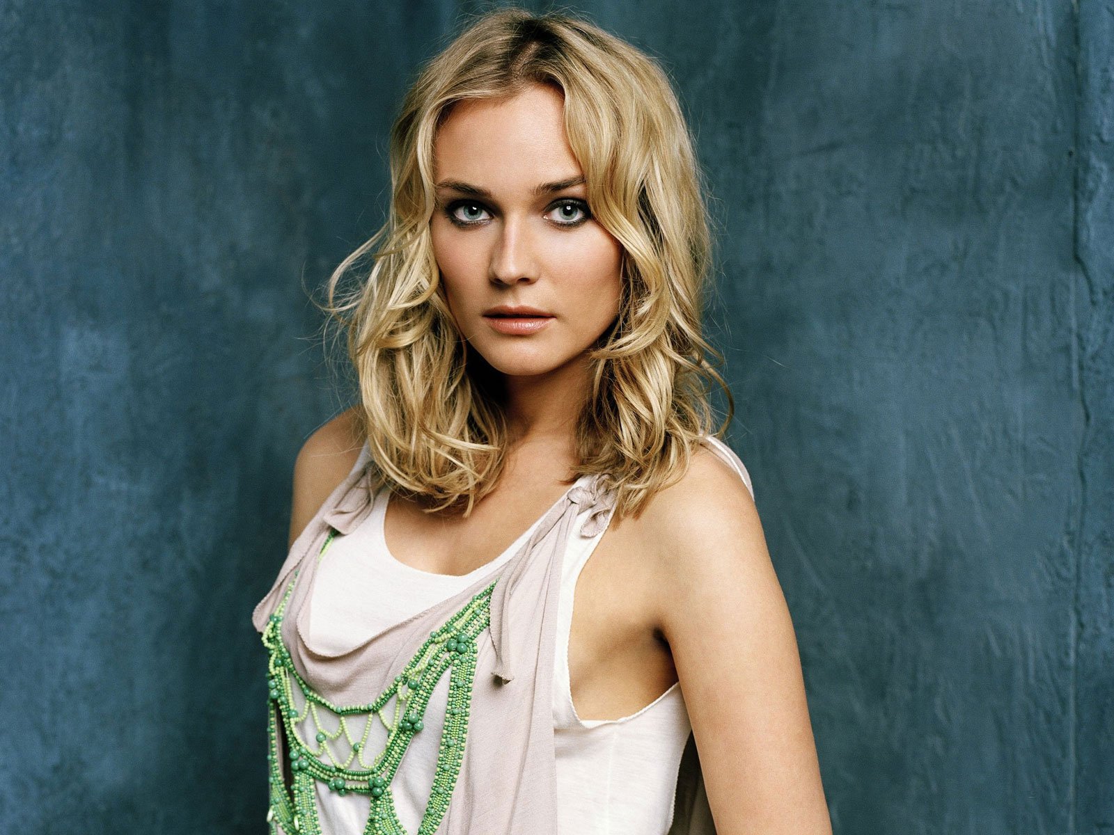 Diane Kruger photo 96 of 1759 pics, wallpaper - photo #398460 - ThePlace2