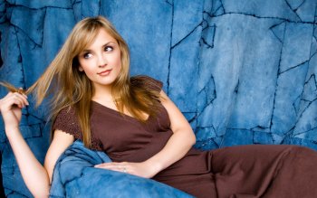 Rachael Leigh Cook - Celebrity HD Wallpapers