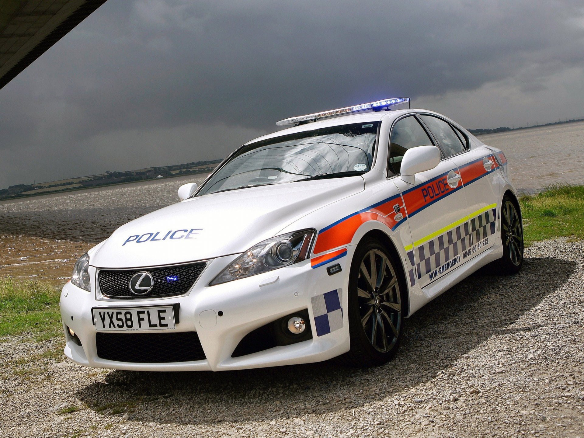 Download Vehicle Police HD Wallpaper