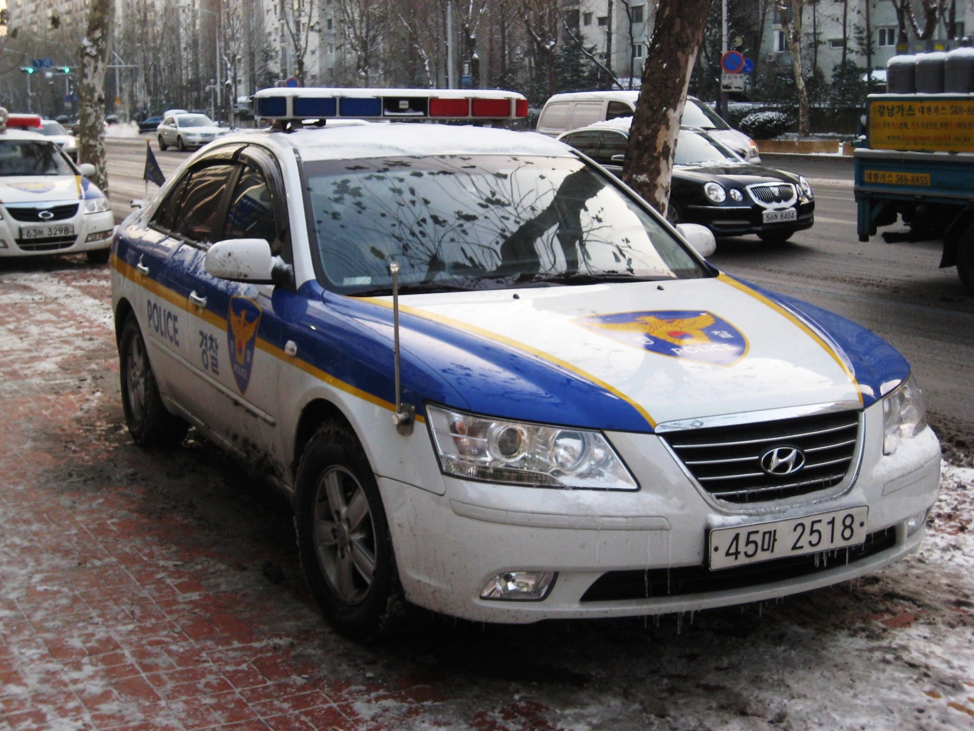 Download Vehicle Police HD Wallpaper