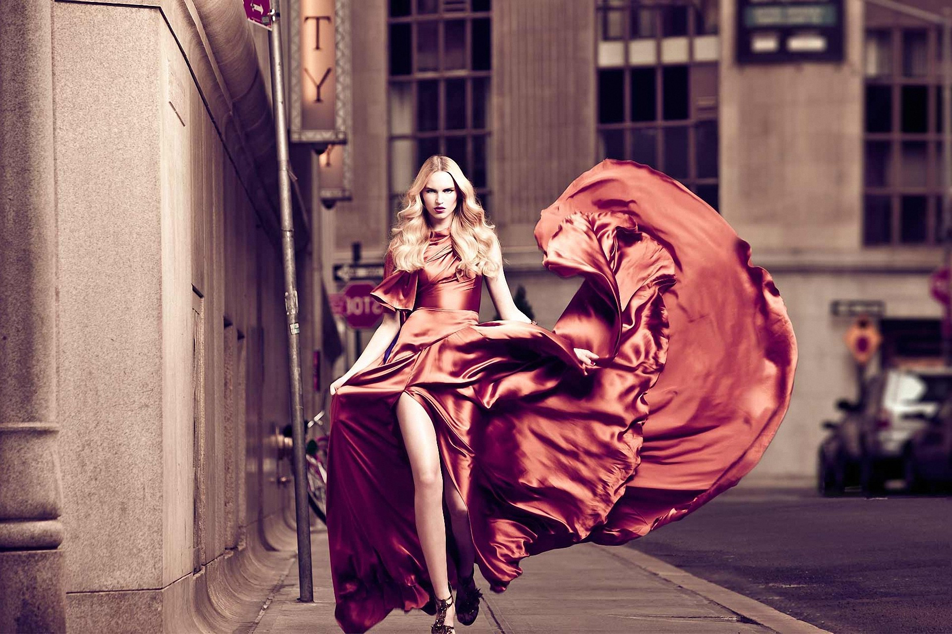 Download Woman Artistic HD Wallpaper