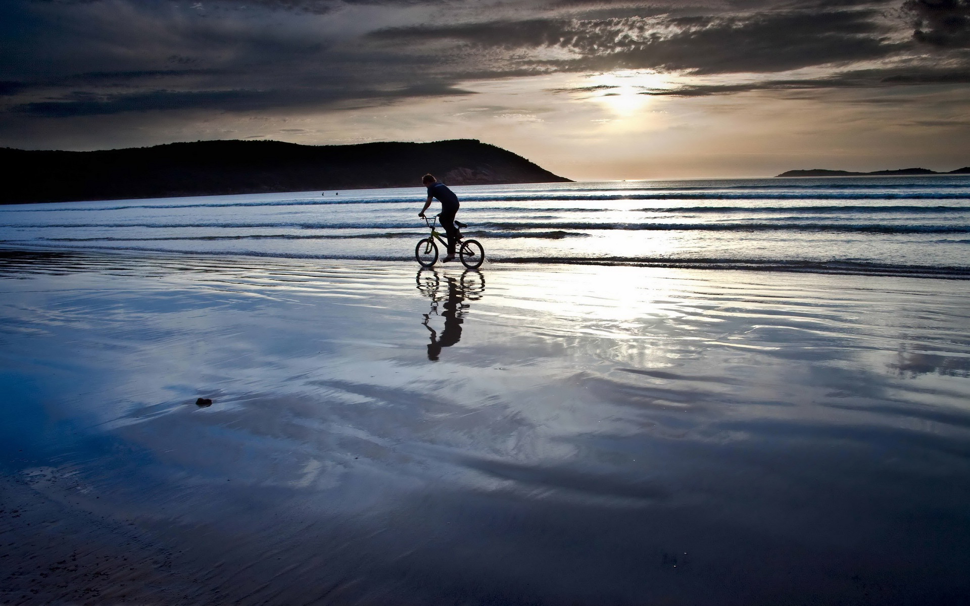 Bicycle Full HD Wallpaper And Background Image 1920x1200 ID213767