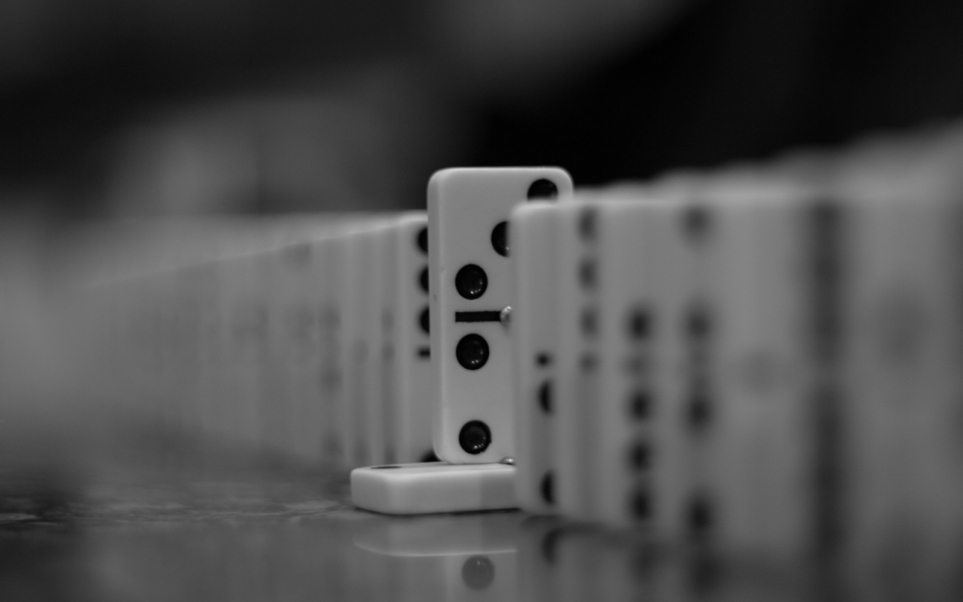 Man Made Dominos HD Wallpaper | Background Image
