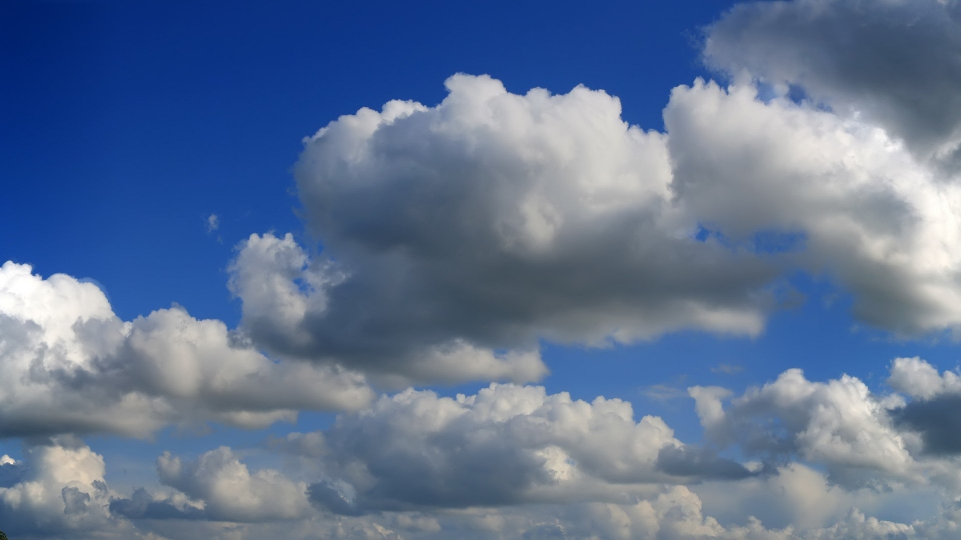 Как сделать плывущие облака на фото