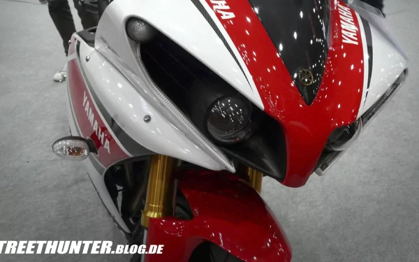  2012 Yamaha R1 