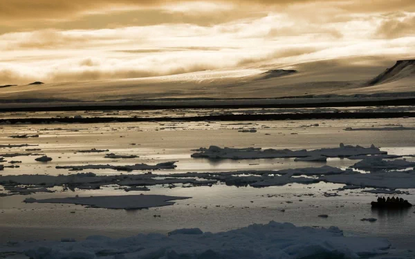  Arctic sunset