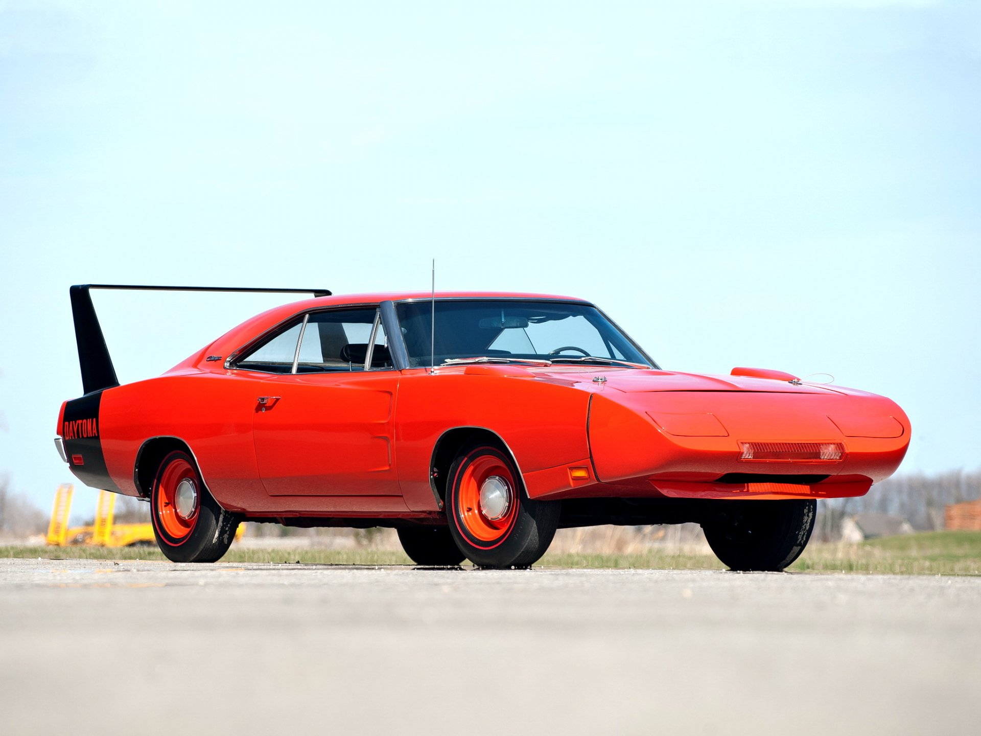 Dodge charger daytona фото