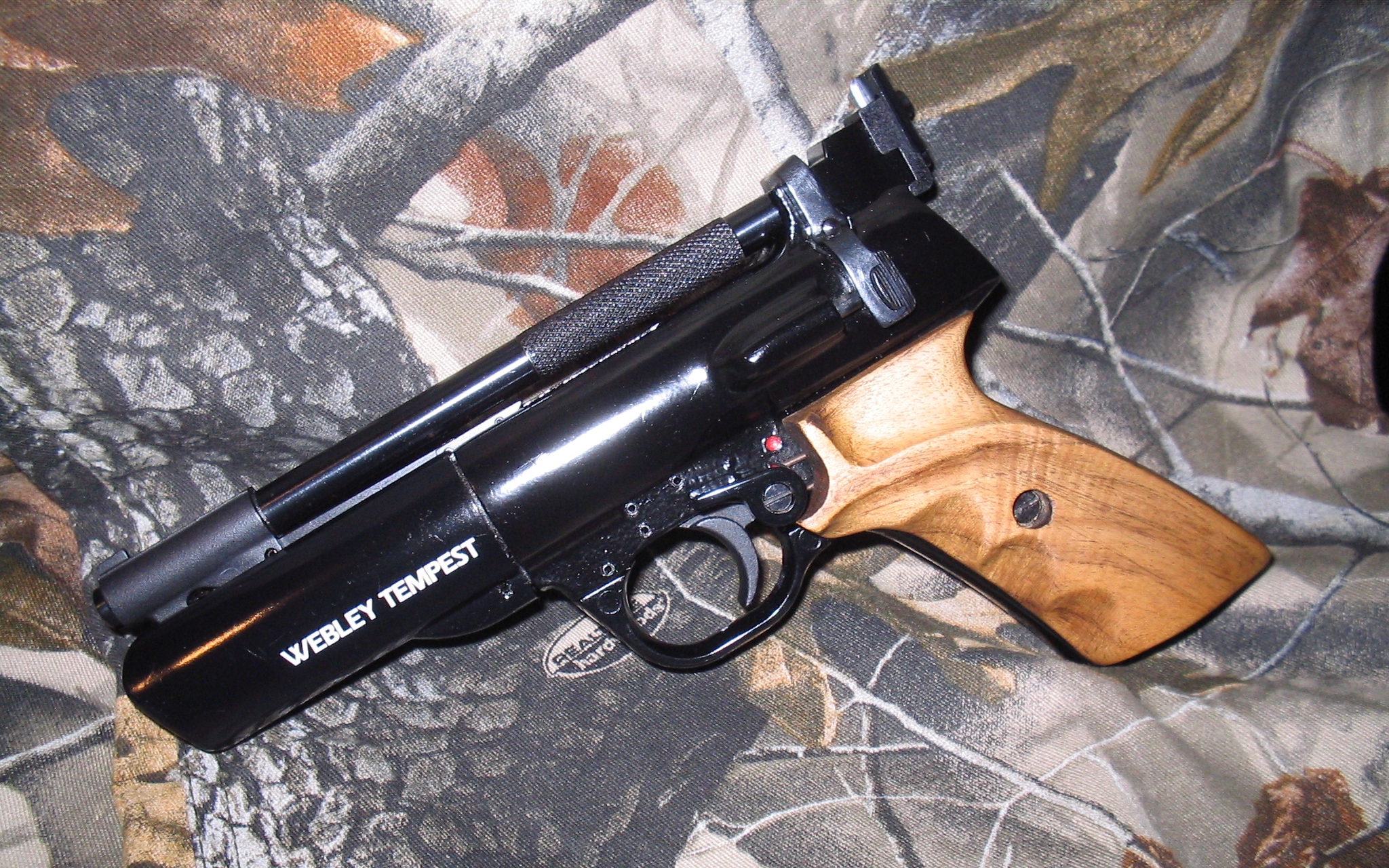 Weapons Webley Tempest Air Pistol HD Wallpaper | Background Image