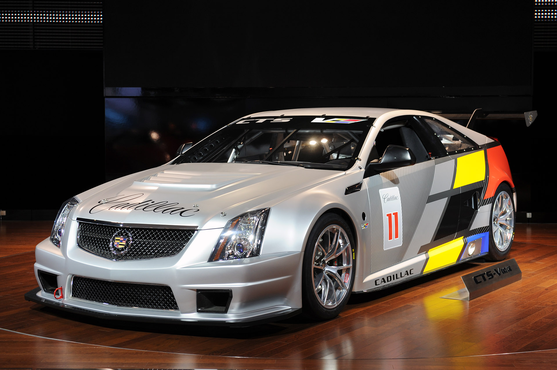 Download Vehicle Cadillac HD Wallpaper